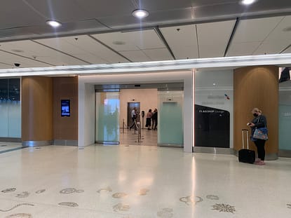 Neil Scrivener reviews the Flagship Lounge at Miami International Terminal D, Gate D32
