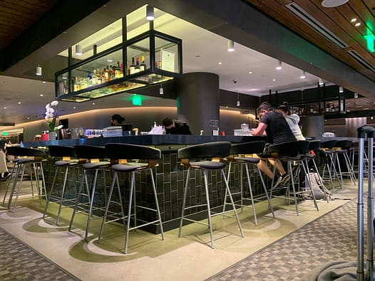Neil Scrivener reviews the OneWorld Lounge at LAX's Terminal B. Los Angeles International Airport, Tom Bradley Terminal.