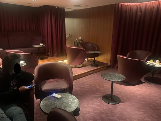 Neil Scrivener reviews the No1 Lounge at Heathrow's Terminal 3, with access via Priority Pass. 
