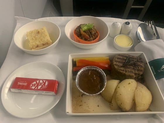 Neil Scrivener reviews Srilankan Airlines' Business Class offerings on the A320 and A330 from Colombo to Singapore and back!