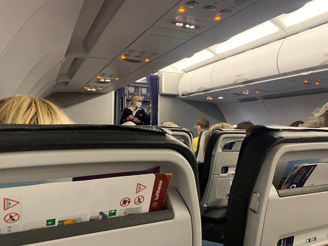 Neil Scrivener reviews Lufthansa's short haul Business Class on a flight from Munich to Heathrow