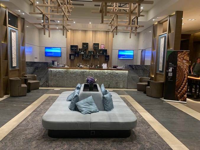 Neil Scrivener reviews the Plaza Premium Lounge at Heathrow's Terminal 2, using an American Express Platinum Card for access.