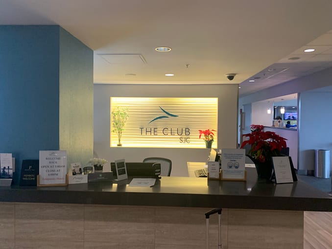 Neil Scrivener reviews The Club at Norman Y. Mineta San Jose International Airport - Gate A15