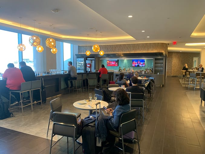 Neil Scrivener reviews the Flagship Lounge at Miami International Terminal D, Gate D32